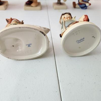 Lot of 13 Goebel Hummels Figurines