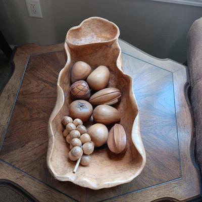 LARGE CHIP AND DIP MADE FROM A TREE ROOT? AND WOODEN FRUIT