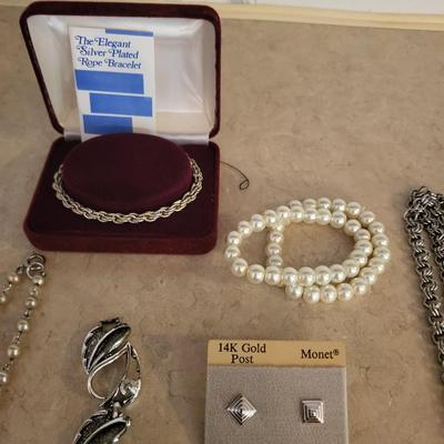 VINTAGE COSTUME JEWELRY
