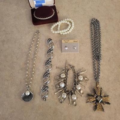 VINTAGE COSTUME JEWELRY