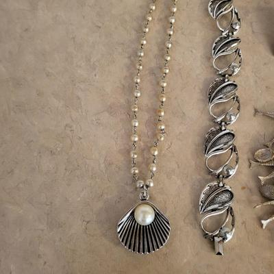 VINTAGE COSTUME JEWELRY