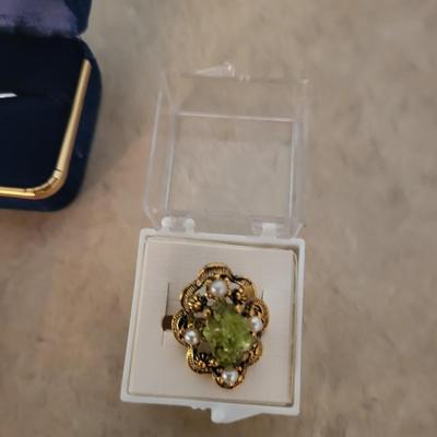 A VARIETY OF COSTUME JEWELRY