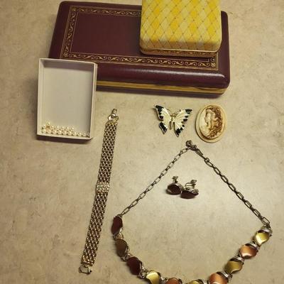 VINTAGE JEWELRY, GENUINE PEARLS AND 2 JEWELRY BOXES