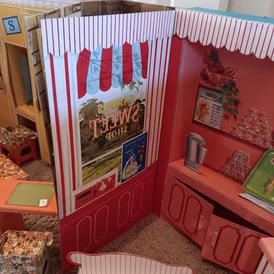 BARBIE GOES TO COLLEGE VINTAGE PLAY SET