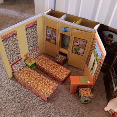 BARBIE GOES TO COLLEGE VINTAGE PLAY SET