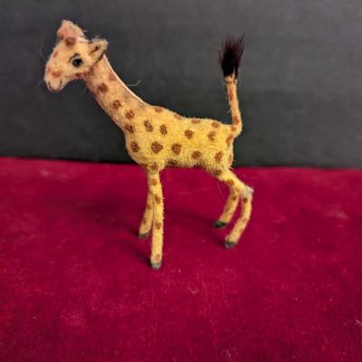 Vintage Wagner Kunstlerschutz Flocked Giraffe Figure Handwork West Germany #88