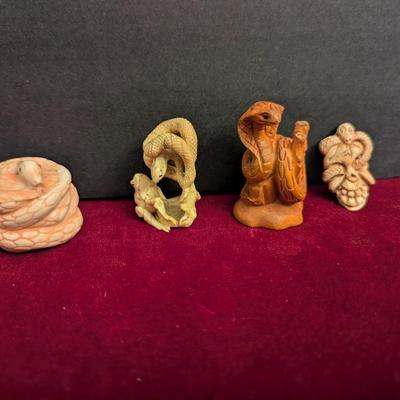 Hand Carved Boxwood Netsuke Animals Snake Trinket Box #98
