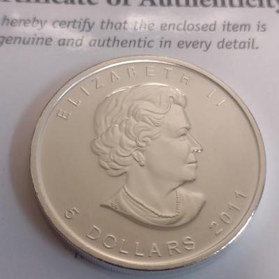 2011 Elizabeth II $5 Silver Canadian Coin Uncirculated (#47)