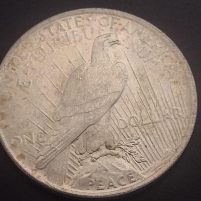 Set of Two 1922 US Mint Peace Silver Dollars Circulated (#51)