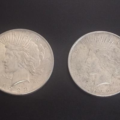 Set of Two 1922 US Mint Peace Silver Dollars Circulated (#51)