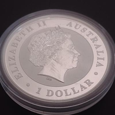 2010 Elizabeth II $1 Silver Australian Kookaburra Coin Uncirculated Condition (#53)
