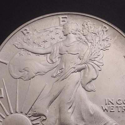 1986 US Mint Silver Eagle $1 Coin High Grade Condition (#59)