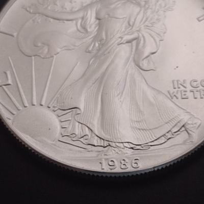 1986 US Mint Silver Eagle $1 Coin High Grade Condition (#60)