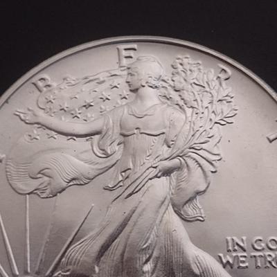 1986 US Mint Silver Eagle $1 Coin High Grade Condition (#61)