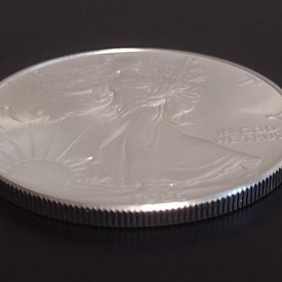 1986 US Mint Silver Eagle $1 Coin High Grade Condition (#61)