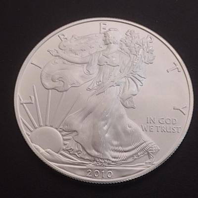 2010 US Mint Silver Eagle $1 Coin AU or Higher Condition (#62)