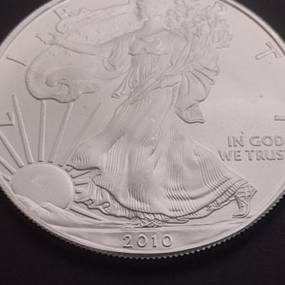 2010 US Mint Silver Eagle $1 Coin AU or Higher Condition (#63)