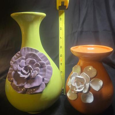 3 VASES WITH DIMENSIONAL BLOSSOMS