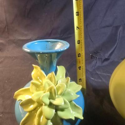 3 VASES WITH DIMENSIONAL BLOSSOMS