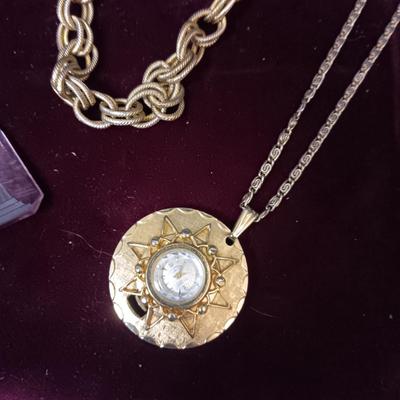 GOLD TONE JEWELRY