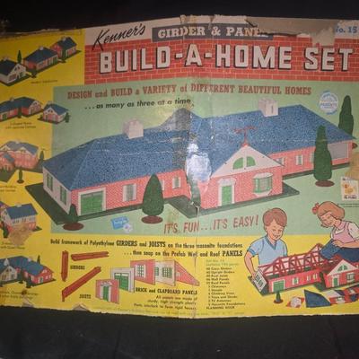 VINTAGE BUILD A HOME SET CHILDS TOY
