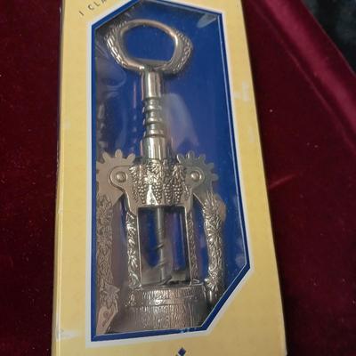 2 NEW CORKSCREWS (2)