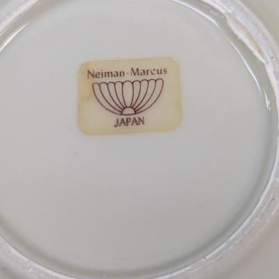 14 Pieces Of Neiman - Marcus Made In Japan Tea Cups