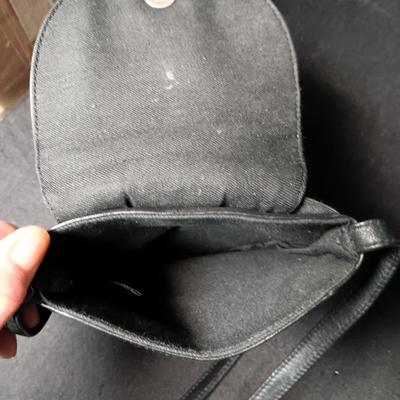 ONE WORLD BY BRIGHTON LEATHER PURSE
