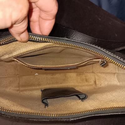 DOONEY & BOURKE BLACK LEATHER PURSE