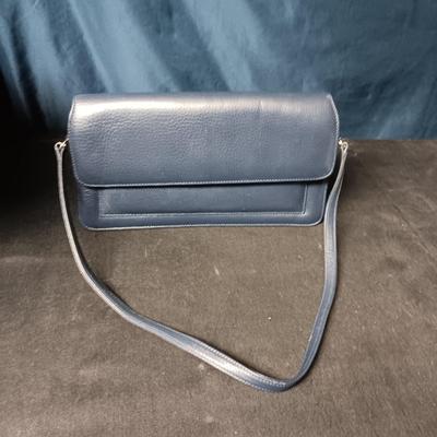 PRESTON & YORK BLUE LEATHER PURSE