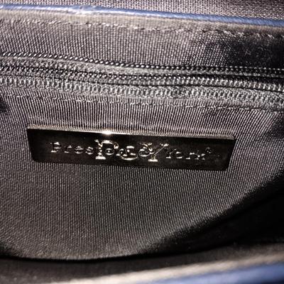 PRESTON & YORK BLUE LEATHER PURSE