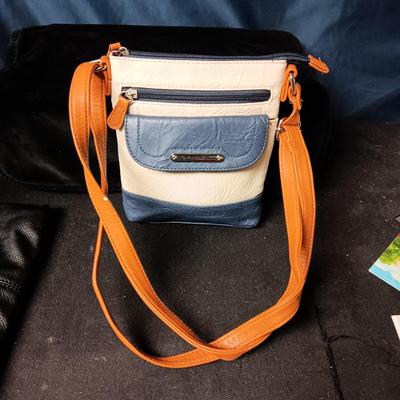 STONE MOUNTAIN LEATHER PURSE AND A NINE WEST BLACK PURSE