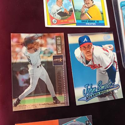 MISC BASEBALL TRADING CARDS (1)