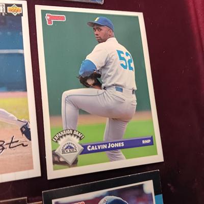 MISC BASEBALL TRADING CARDS (2)