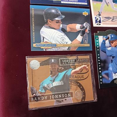 MISC BASEBALL TRADING CARDS (2)