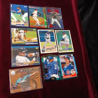 MISC BASEBALL TRADING CARDS (2)