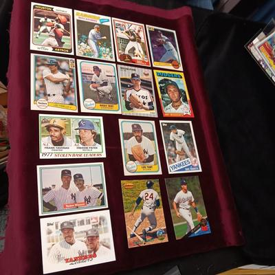 MISC BASEBALL TRADING CARDS (6)