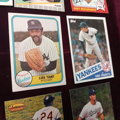MISC BASEBALL TRADING CARDS (6)