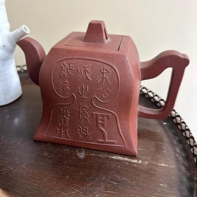 Pottery lot