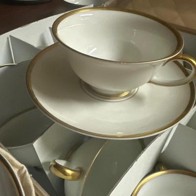 Set of 12 Rosenthal tea cups and saucers