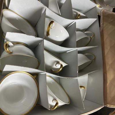 Set of 12 Rosenthal tea cups and saucers