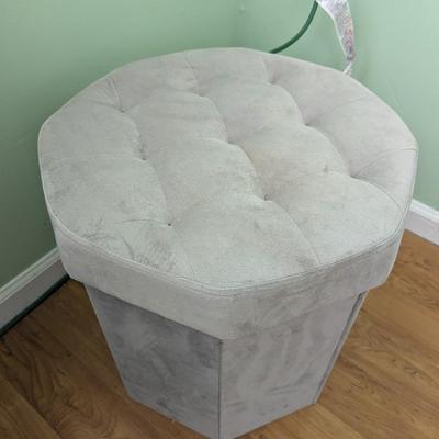 Pair Of Storage Ottomans Footstools & Organizers Choice 1 (FR)