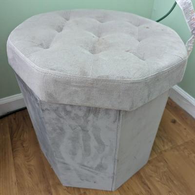 Pair Of Storage Ottomans Footstools & Organizers Choice 2 (FR)