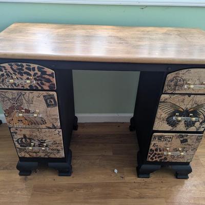 Decoupage Desk (FR)