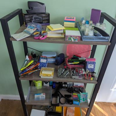 Assorted Lot Of Office Supplies #1 (FR)