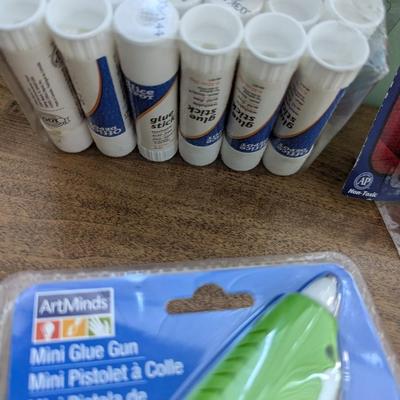 Arts & Crafts Sizzix Sidekick - Diecut Paper Circles Glue Gun & Sticks #2 (FR)