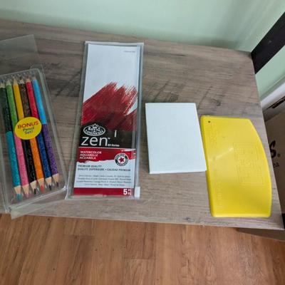 Arts & Crafts Painting & Drawing Supplies (FR)