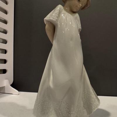 NAO by Llardo. “So Shy”.