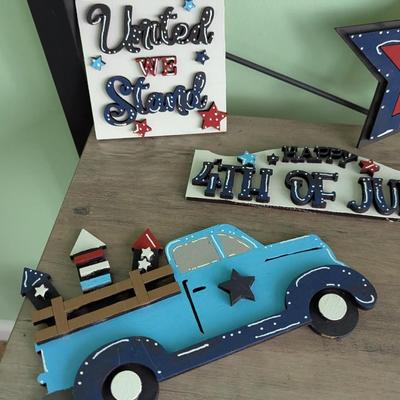 Arts & Crafts Wood Plaques (FR)