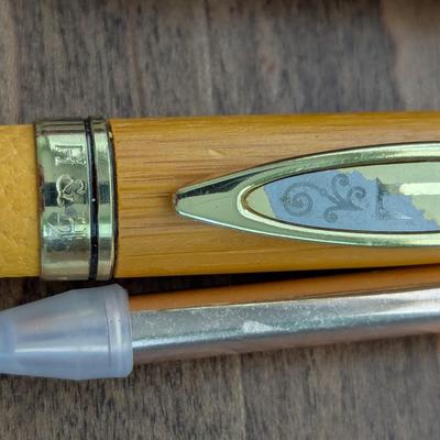 4 - Novelty Pens (FR)